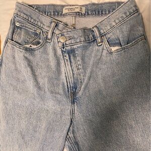 Abercrombie and Fitch Cross Waist 90s Ultra High Rise Straight Jeans